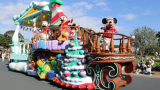 ディズニーランド クリスマス 2021 パレード