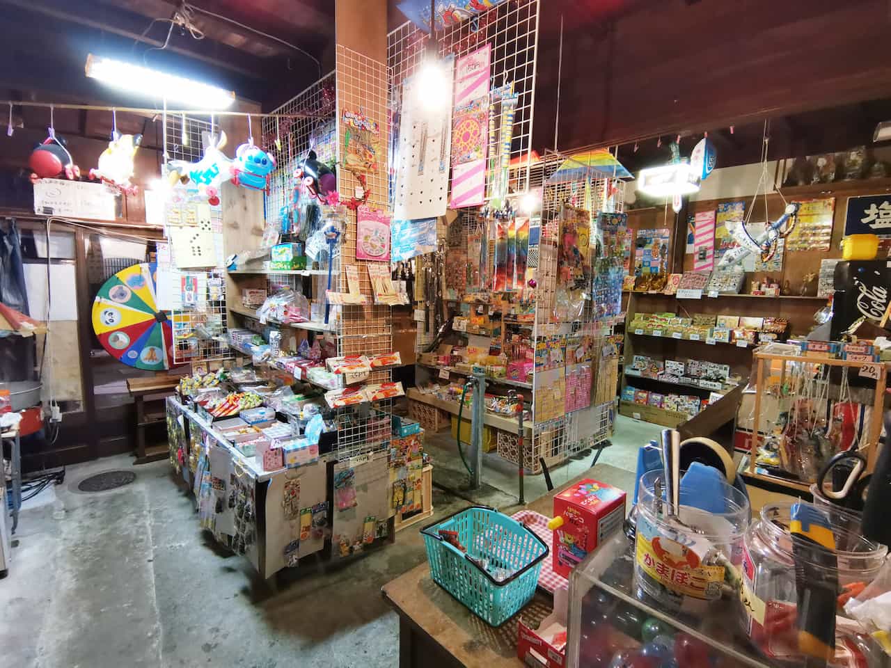 いながきの駄菓子屋探訪75富山県高岡市丸五商店1