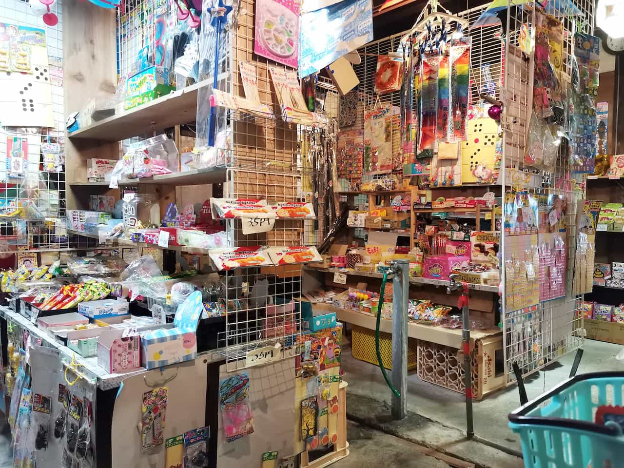いながきの駄菓子屋探訪75富山県高岡市丸五商店5