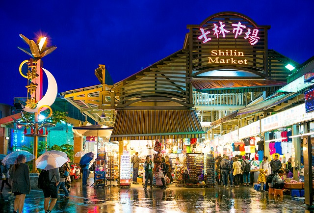 【世界の美食を巡るYouTuberファイル1】沖縄の離島・札幌・台湾・バングラデシュで食べ歩き「Deruka」