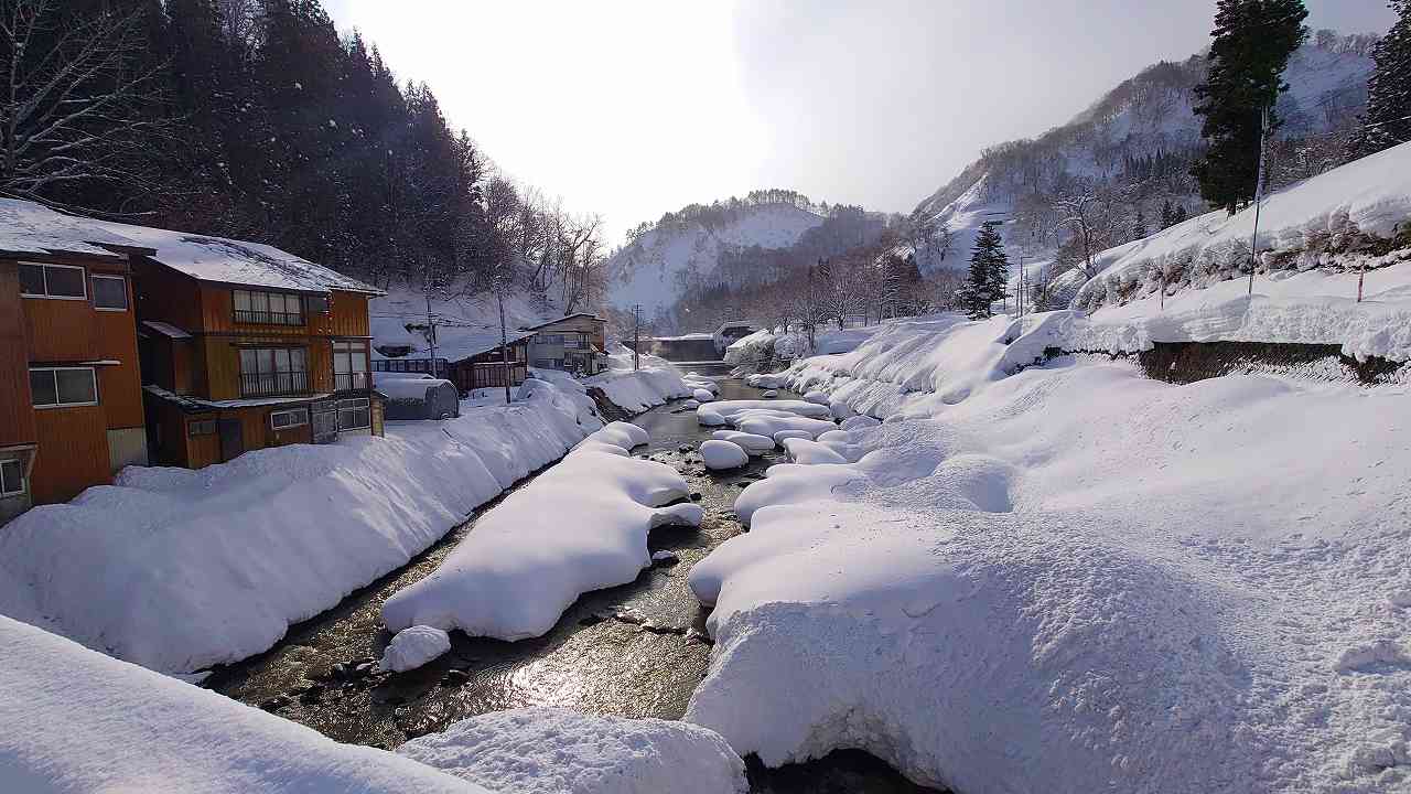 銅山川の雪景色
