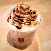 グローバル ティーブランド「ゴンチャ（Gong cha）」2022年2月15日（火）〜発売「黒糖ミルク 焙煎きなこ ウーロンティー + パール + きなこホイップ」アイス
