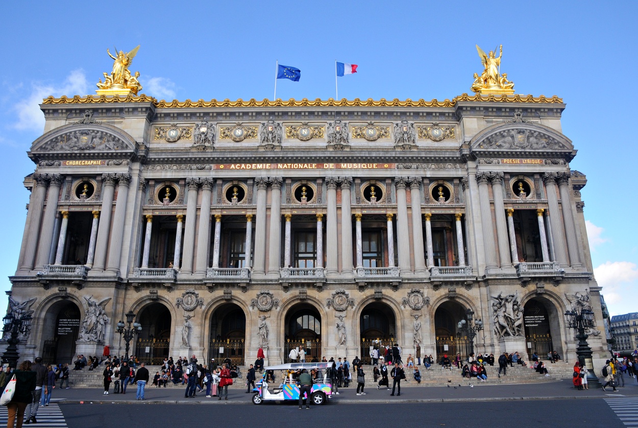 【フランス歴史遺産探索4】眩いばかりの美しさ～パリの「オペラ・ガルニエ」～