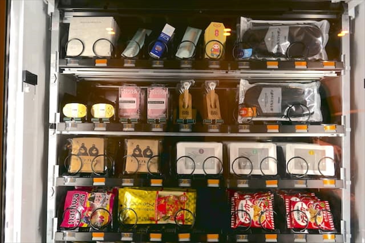 OMO7大阪　マルチ自動販売機