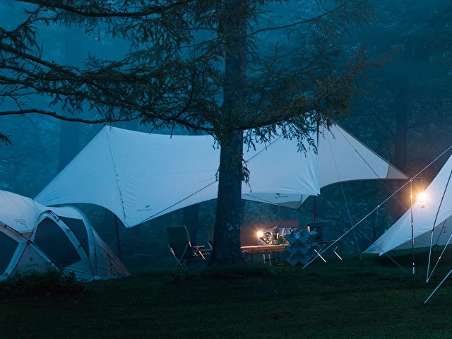 スノーピーク】人気のタープ8種を徹底比較！キャンプで使いたい周辺ギアも | TABIZINE～人生に旅心を～