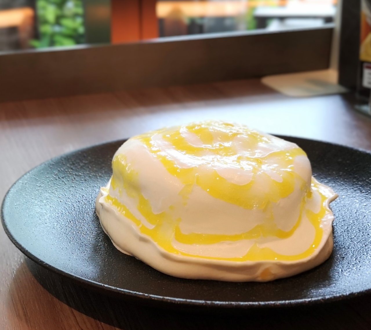 東京都中央区・「ISHIYA NIHONBASHI」、8月末まで限定「イシヤパンケーキ（はちみつ＆レモン）」2