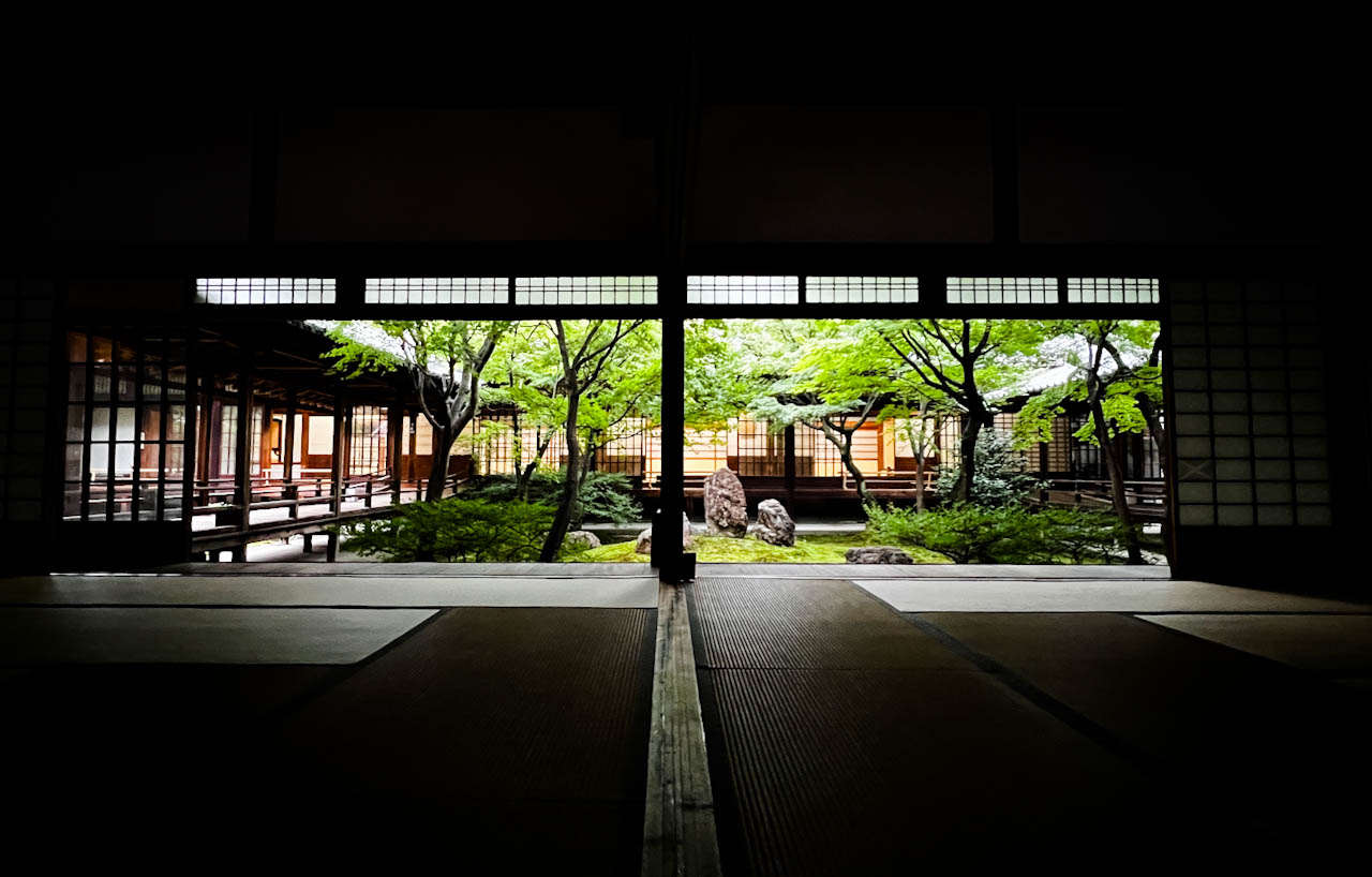 【そうだ　京都、行こう】京都最古の禅寺「建仁寺」で影で涼を感じる夏の過ごし方を体験してきた！