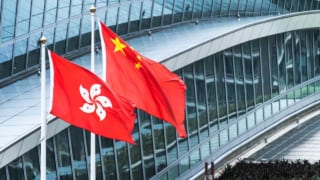 香港と中国の旗
