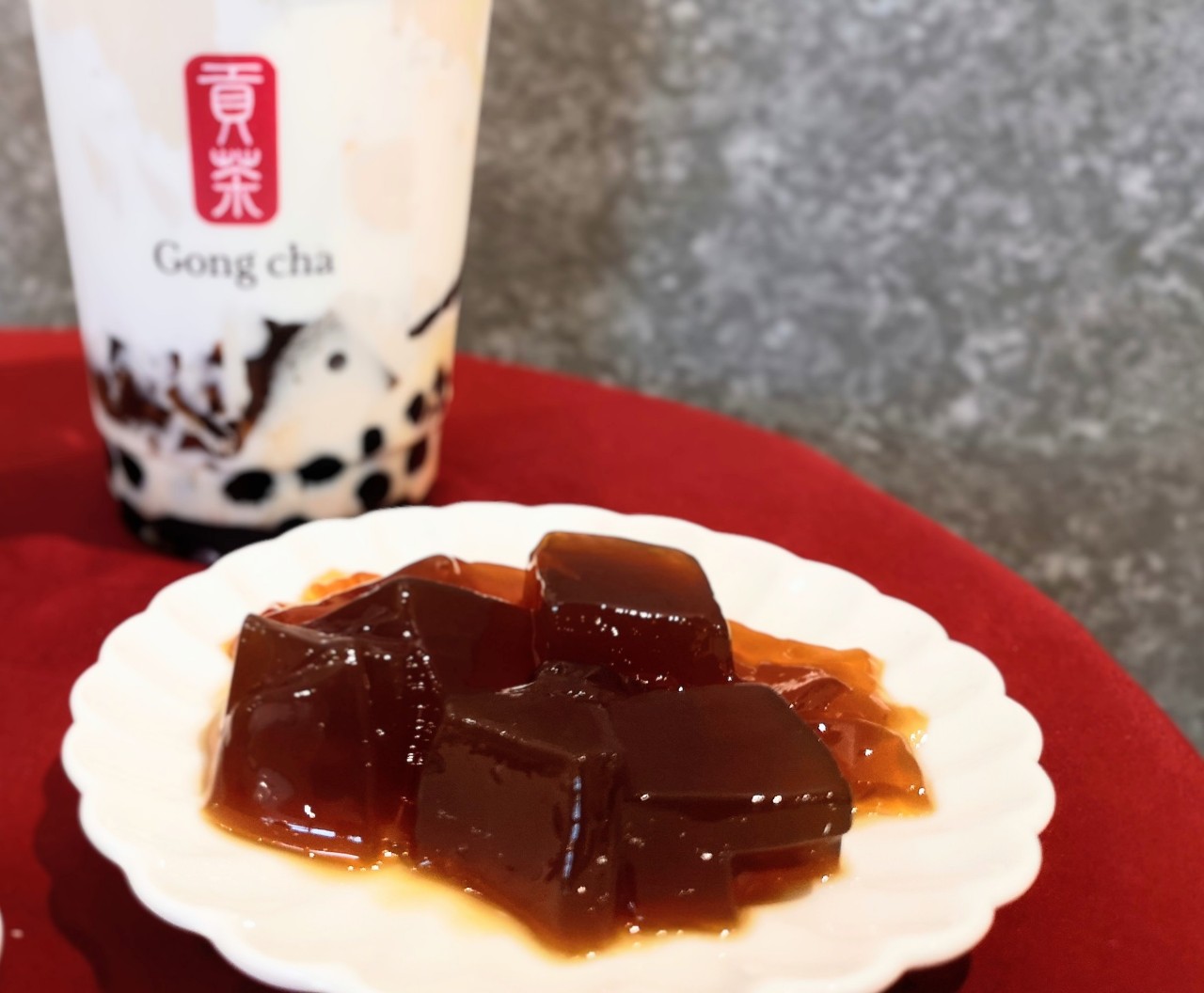 ゴンチャ（Gong cha）「Queen’s Milk Tea」「Queen’s Frozen Tea」特製ブラックティーゼリー