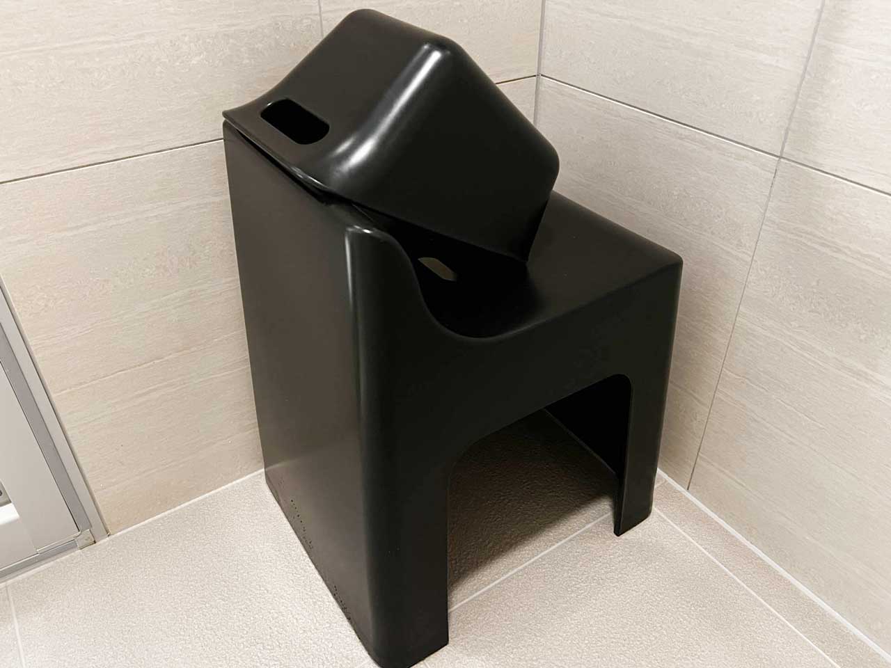洗い場にはお風呂用の椅子と桶があるのも嬉しい