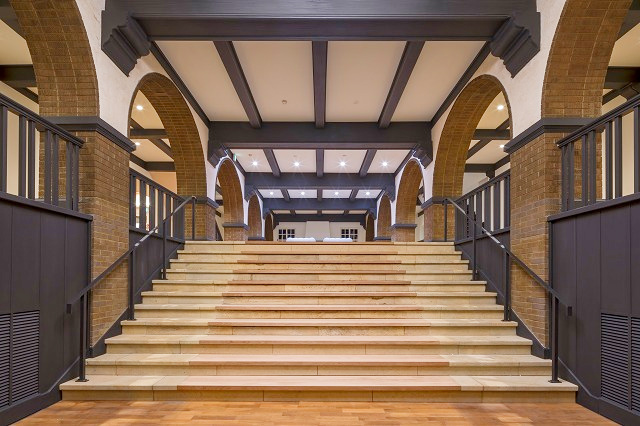 六甲リゾート階段