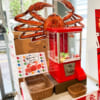 お店では、11月21日（月）から12月11日（日）まで「蟹取県の『蟹ガチャ』」と題して、1回500円で参加できるくじを設置