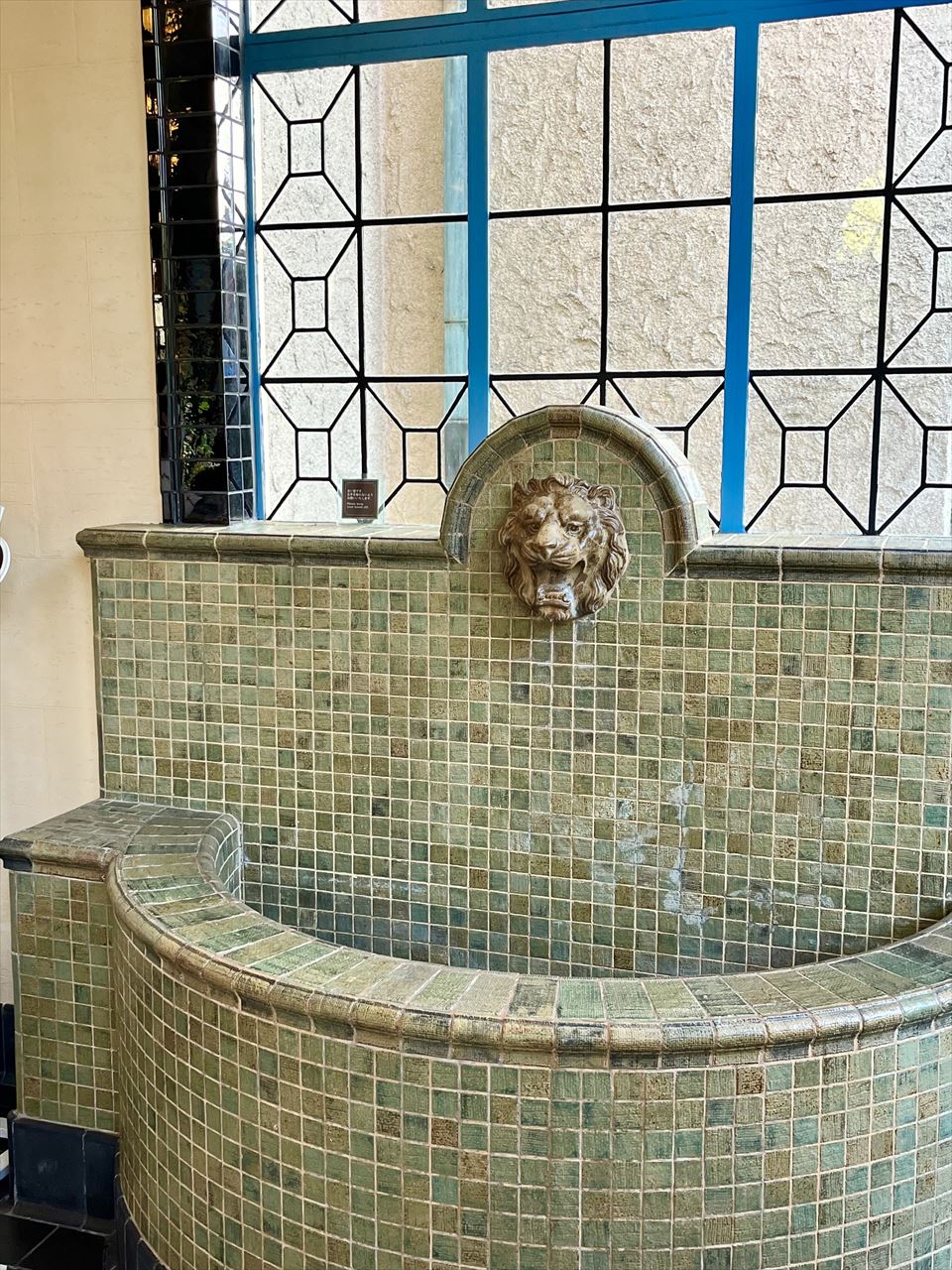 べーリック・ホール　獅子頭の壁泉