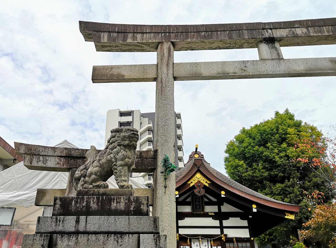 愛知県名古屋市・「三輪神社」三輪鳥居