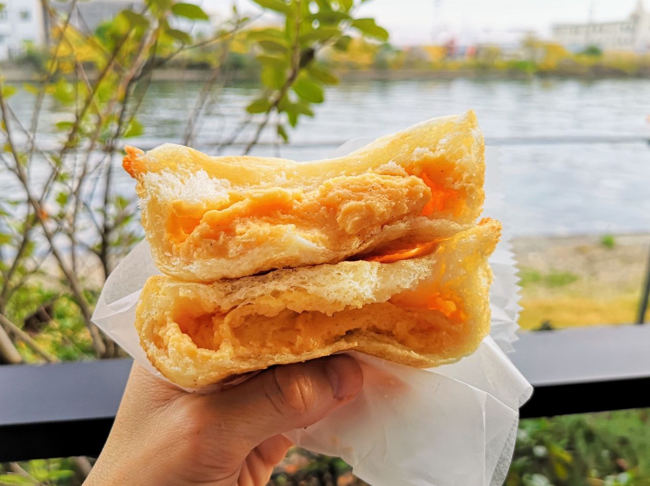 愛知県名古屋市・「バーミキュラ ビレッジ」、「VERMICULAR POT MADE BAKERY」こだわり卵のクリームパン