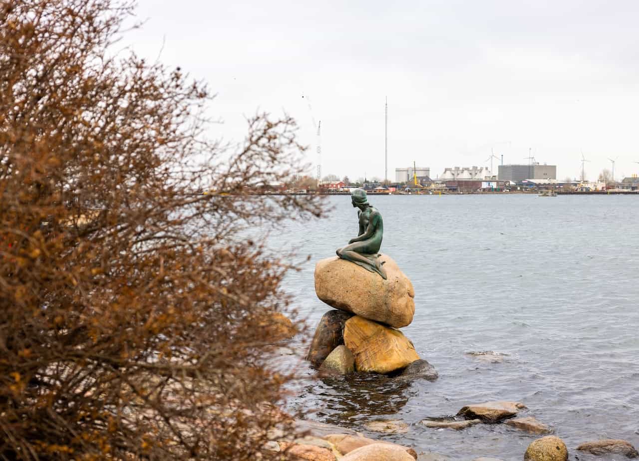 人魚姫像（デンマーク）