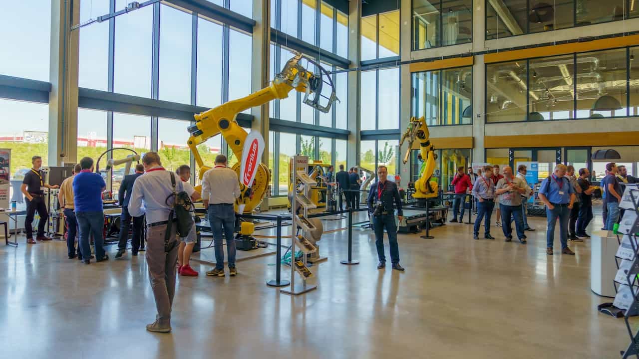 産業用ロボットの展示会