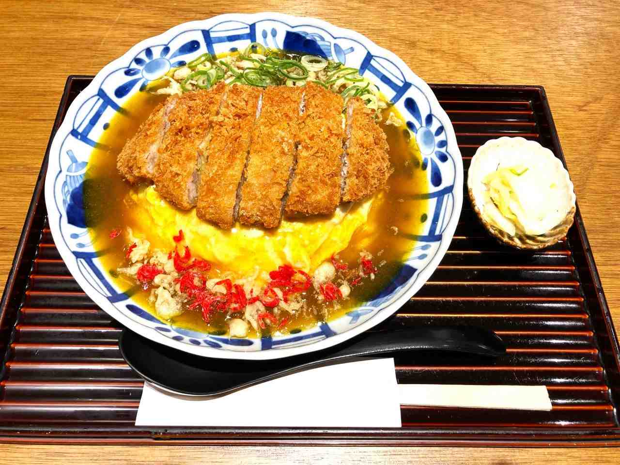 味味香 ポルタ店「京のオムカレーかつ丼」