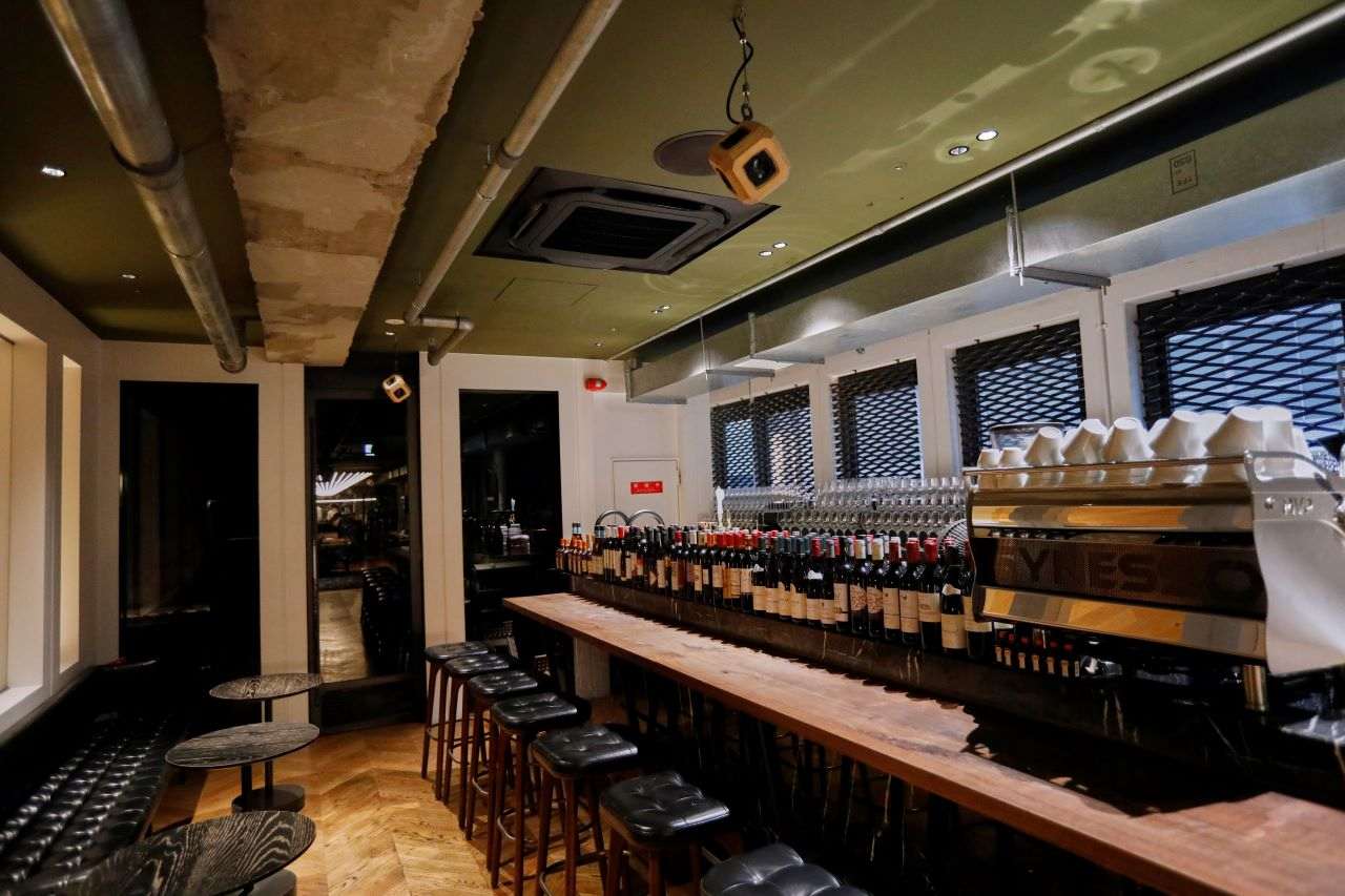 Le Bar a Vin 52 京阪モール京橋店 バーカウンター