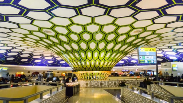 【世界の美しい空港5選】旅をしなくても行ってみたい!テーマパークのような空間