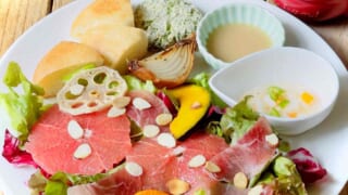 saredoかふぇ & DINING ベジコロとサラダプレート