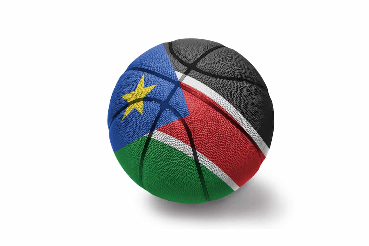 南スーダンの国旗が描かれたバスケットボール