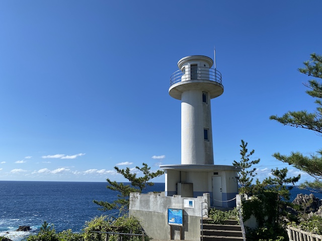 新潟県　佐渡島　尖閣湾揚島遊園　灯台