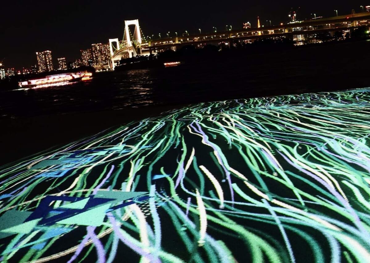 東京都港区・おだいばびーち（2023年、インタラクティブ ビーチアート プロジェクション「CONCORDIA」）2