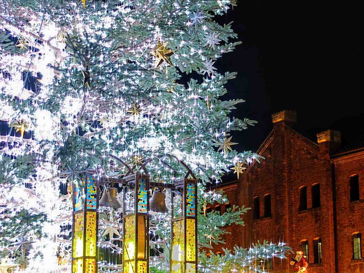 神奈川県横浜市・横浜赤レンガ倉庫「Christmas Market in 横浜赤レンガ倉庫」クリスマスツリー4