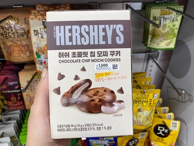 韓国ダイソー 弘大2号店 6階　ハーシー　餅入りクッキー