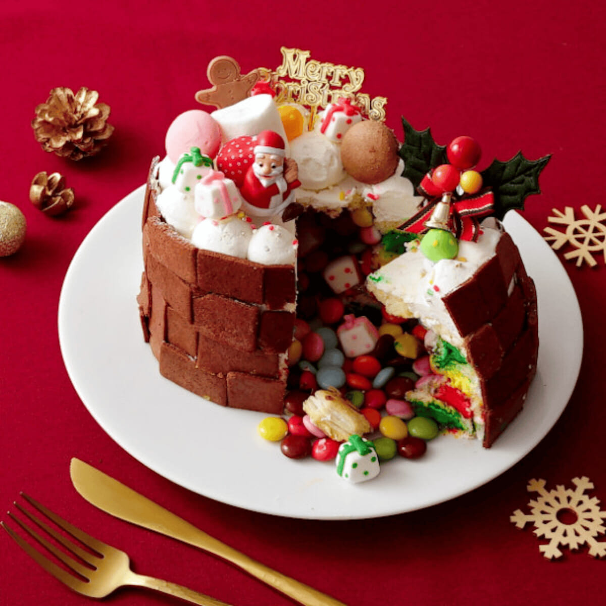 お菓子が飛び出す！煙突ギミッククリスマスケーキ