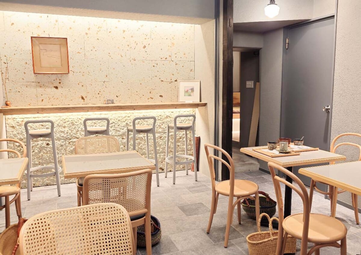 熊本県熊本市・Japanese sweet＆cafe「MARUIWA‐まるいわ‐」イートインスペース