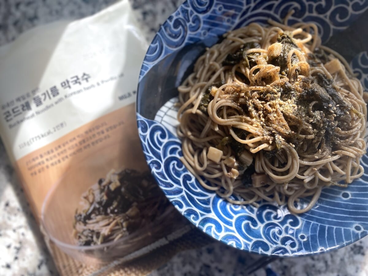 韓国　無印良品　お土産　コンドゥレエゴマ油マッククス 蕎麦冷麺 Buckwheat Noodles with Korean herb Perrilla oil　パッケージとできあがり