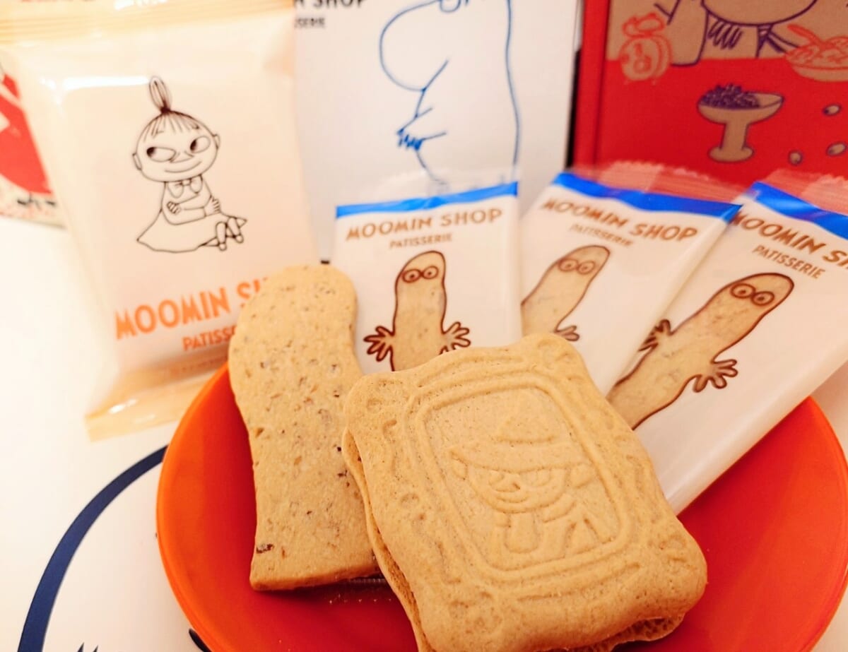 「MOOMIN SHOP PATISSERIE」（東京都千代田区・大丸東京店）、クリームサンドクッキー・メープルナッツクッキー