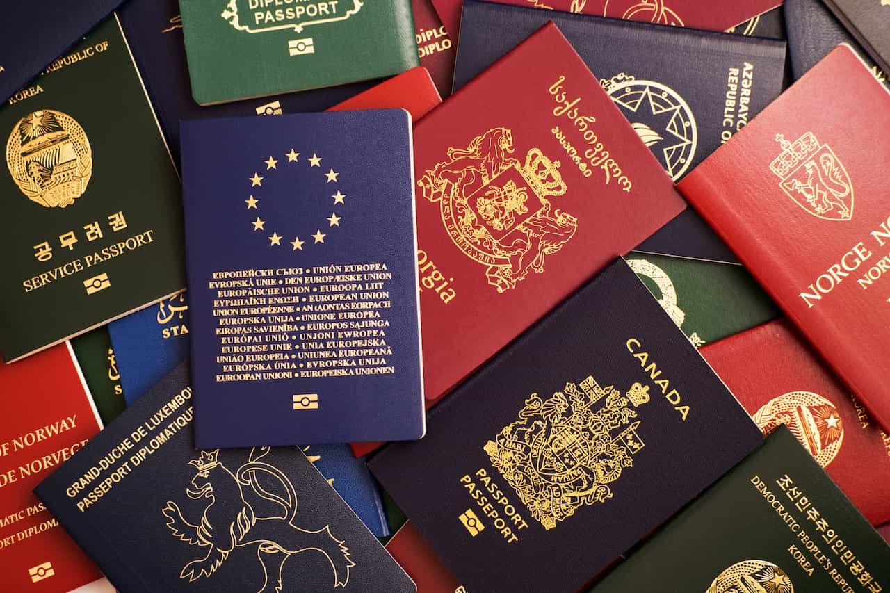 世界のパスポートのイメージ