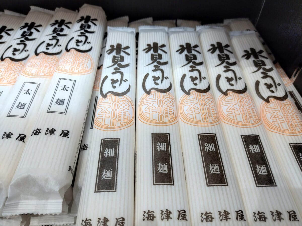 富山県アンテナショップ日本橋とやま館氷見うどん 細麺