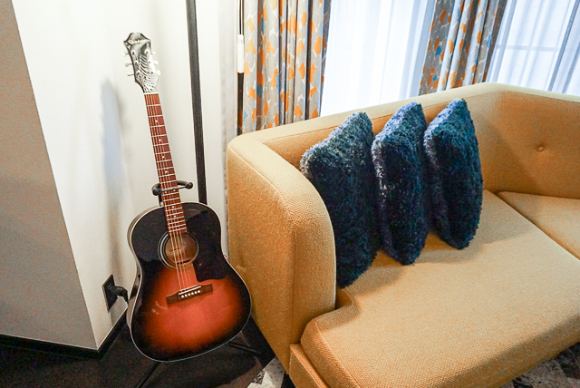 エースホテル京都　ギター
