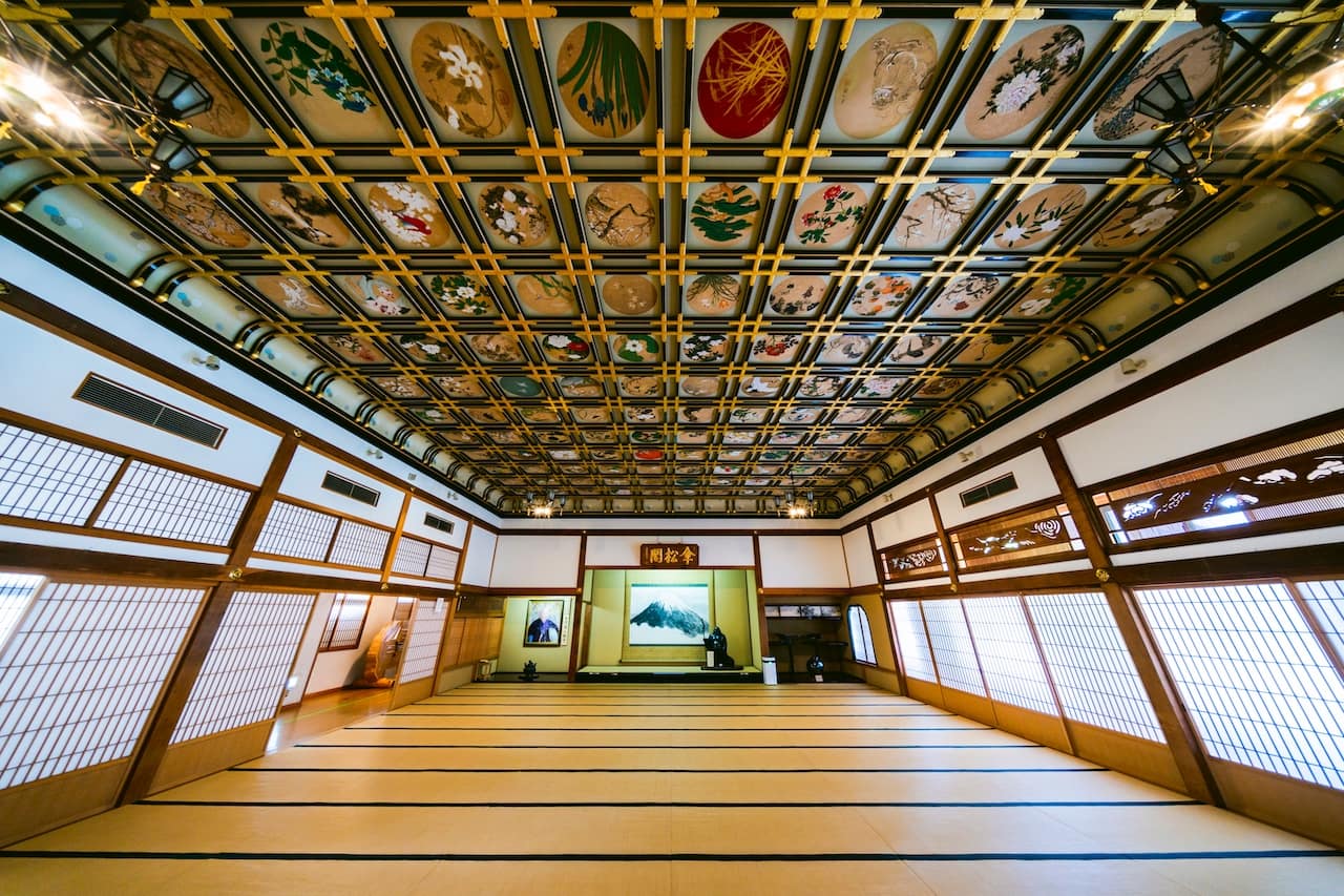 福井県　永平寺　傘松閣（さんしょうかく）の2階は、156畳敷きの大広間