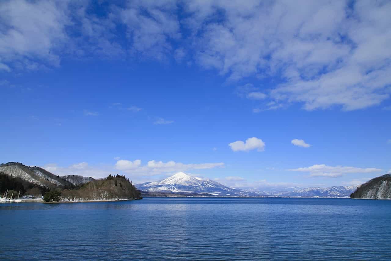 猪苗代湖（福島県）