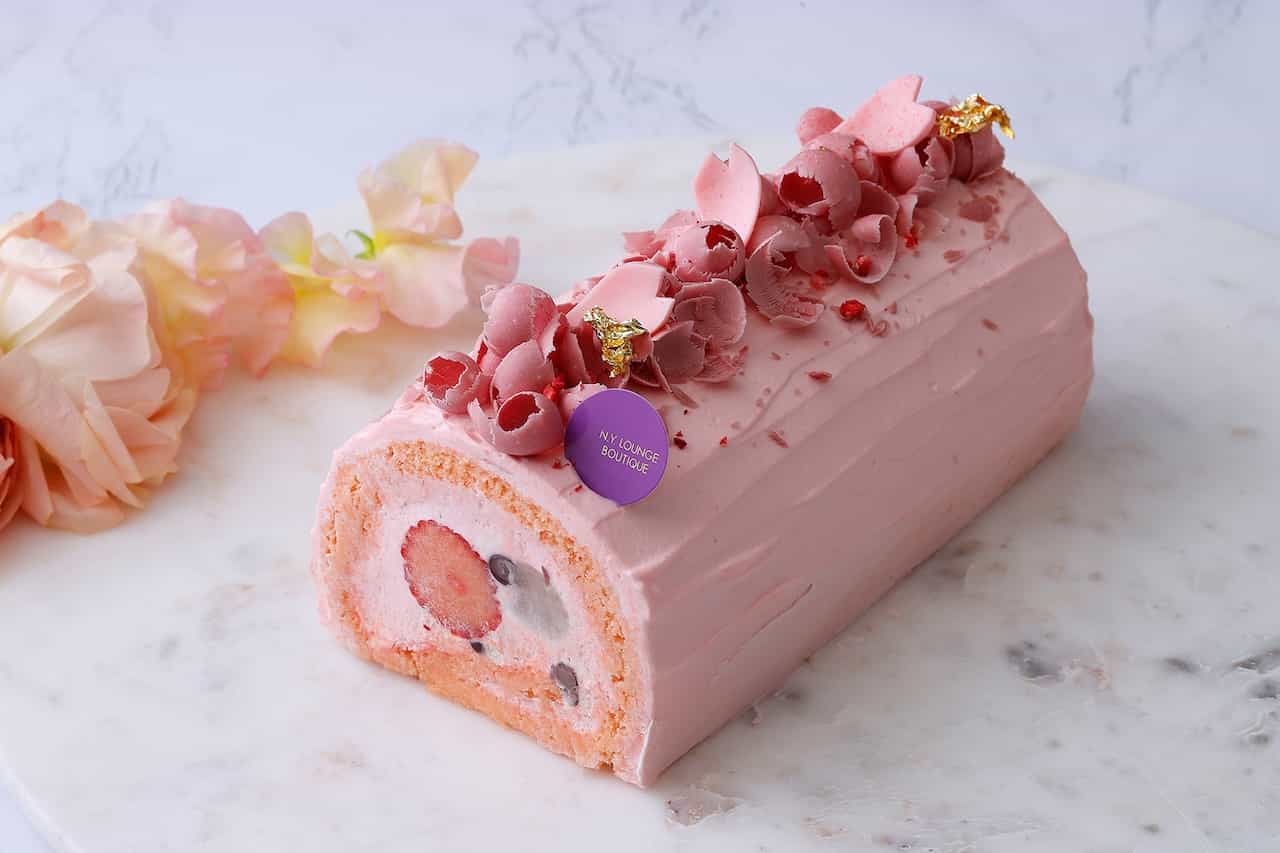 ホテル インターコンチネンタル 東京ベイ「いちごと桜のロールケーキ」
