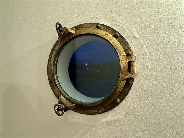 船舶用の窓