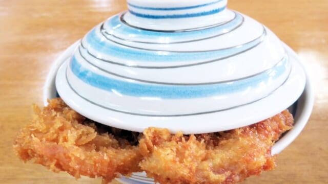 【埼玉県・秩父「わらじかつ丼」人気店5選】ボリューム満点のご当地グルメ！ | TABIZINE～人生に旅心を～  