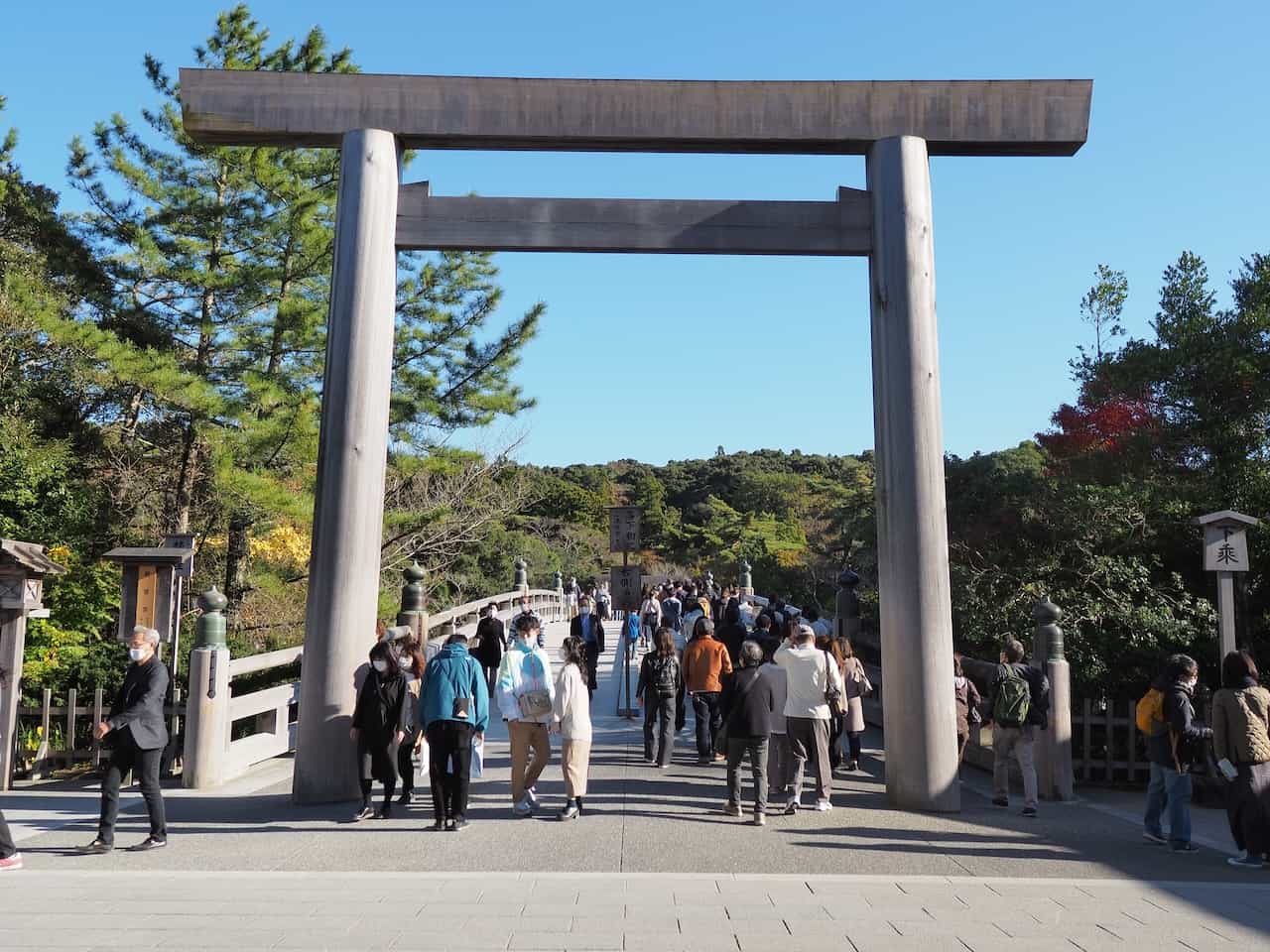 【5月16日は旅の日】日本初の新婚旅行に行ったのは誰？行き先は鹿児島の温泉！