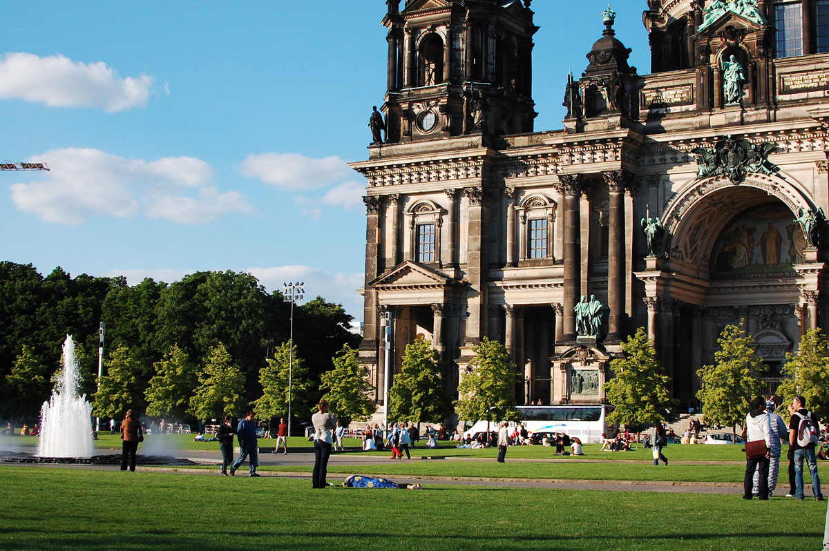 ベルリン大聖堂前のルストガルテン