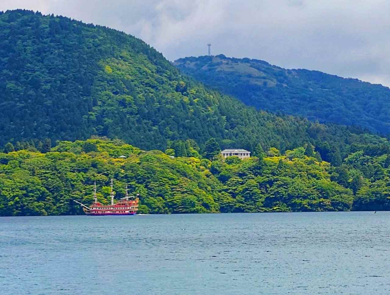 神奈川県足柄下郡・「箱根遊船 SORAKAZE」からの眺め