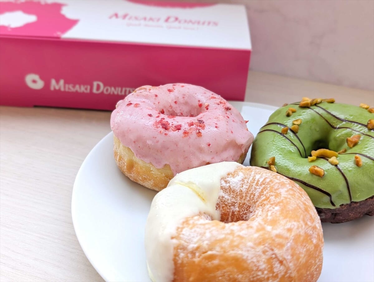 【SNSで話題の横浜ドーナツ】カラフルで可愛い！「MISAKI DONUTS」のもちふわドーナツ人気TOP3実食！