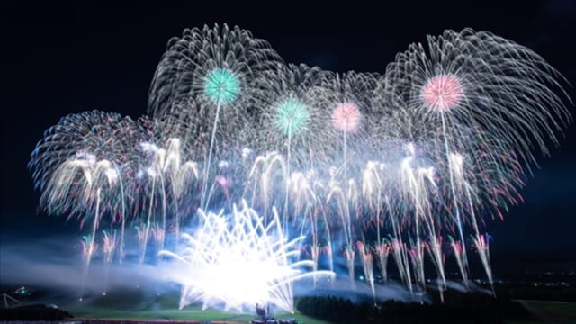 【北海道芸術花火2024】伝統的な花火×音楽が融合！札幌・モエレ沼公園で9月7日開催 | TABIZINE～人生に旅心を～