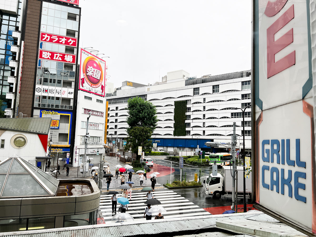 「タカセ 池袋本店」の喫茶室からの眺め