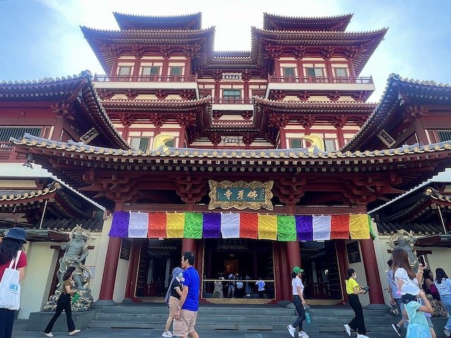 シンガポール　チャイナタウン　Buddha Tooth Relic Temple