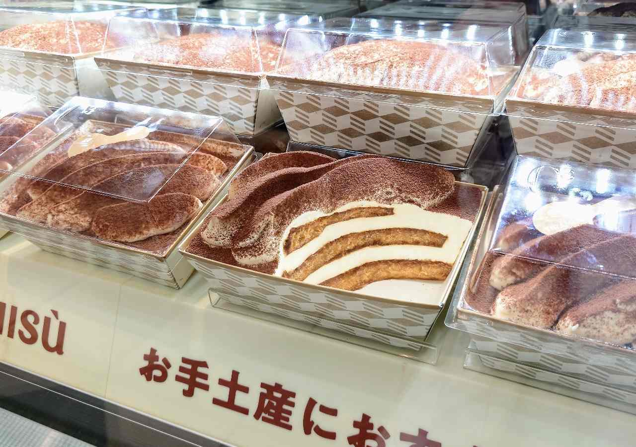 東京都千代田区・JR東京駅ティラミス専門店「シーキューブTIRAMISÙ（ティラミスL）2